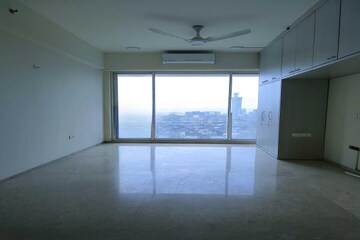Room in 4 BHK Apartment at Raheja Imperia, Worli – for Sale