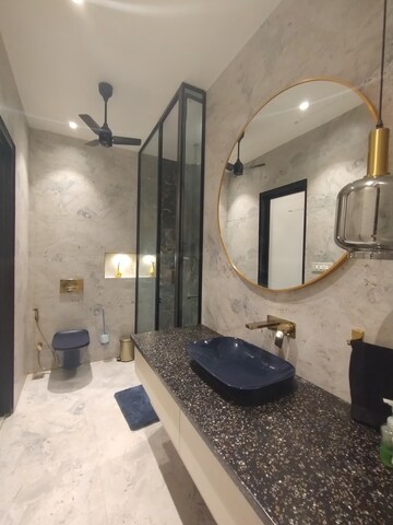 Attached Bathroom in 4 BHK Builder Floor at Green Fields Colony – for Rent