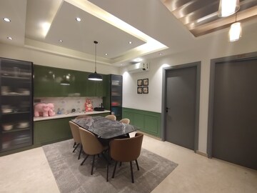 Master Bedroom in 4 BHK Builder Floor at Green Fields Colony – for Rent