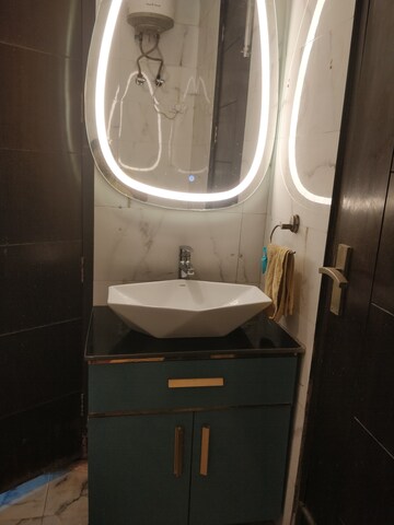 Bathroom in 4 BHK Builder Floor at Green Fields Colony – for Rent