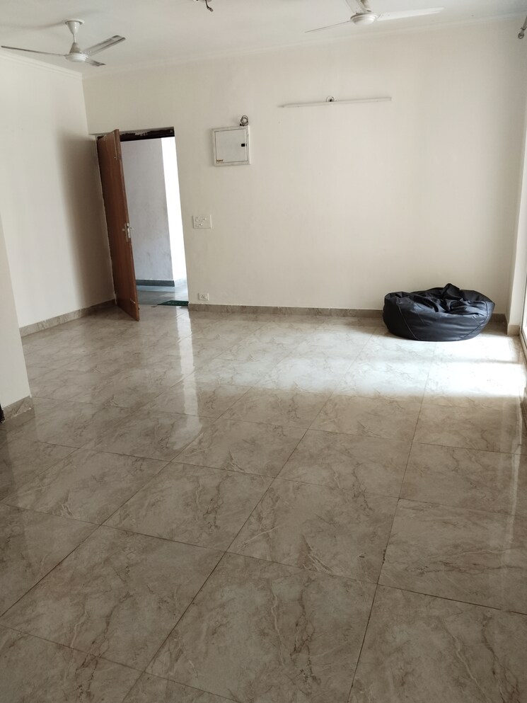 Living Room, amrapali-leisure-park 2 Bedroom 1125 Sq.Ft. Apartment In Amrapali Leisure Valley Greater Noida 8593528