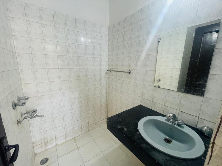 Bathroom, smart-world-gems 2 Bedroom 1103 Sq.Ft. Apartment In Sector 89 Gurgaon 8593525