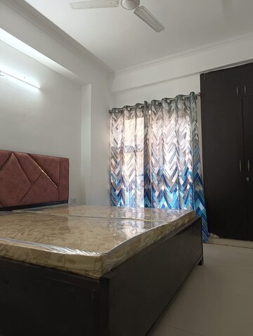 Bedroom in 2.5 BHK Apartment at Futec Gateway, Sector 75 – for Rent