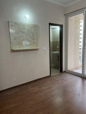 Room in 3 BHK Apartment at ATS Nobility, Sector 4 Greater Noida – for Sale