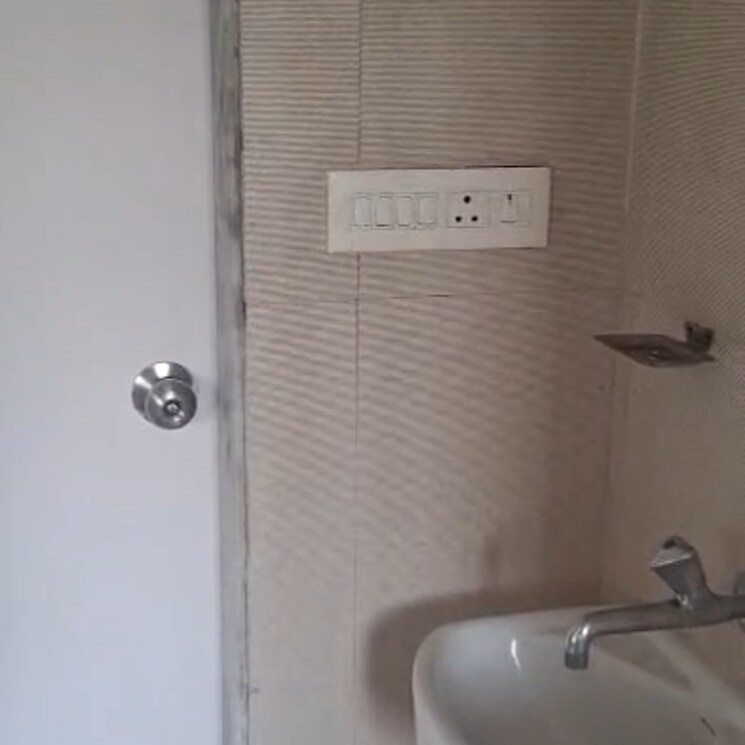 Bathroom, merwanji-tower 1 Bedroom 550 Sq.Ft. Apartment In Dr Deshmukh Marg Mumbai 8593616
