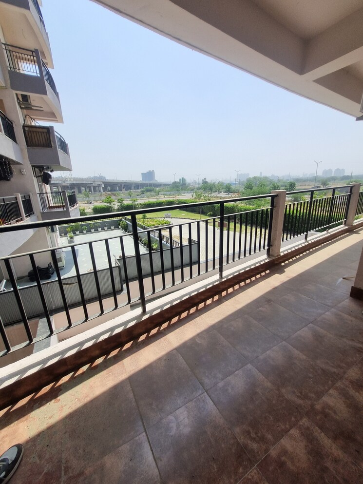 Balcony, pareena-the-elite-residences 3 Bedroom 2150 Sq.Ft. Apartment In Sector 99 Gurgaon 8593581
