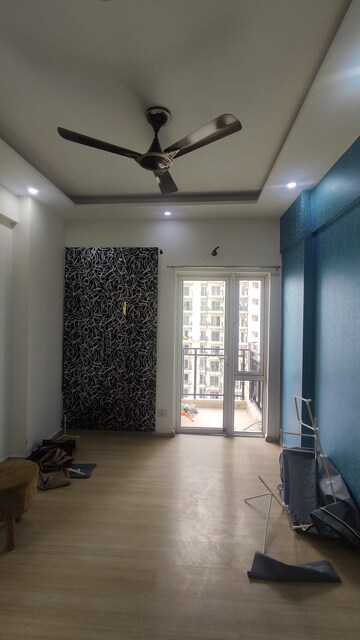 Living Room in 3 BHK Apartment at Moti Nagar – for Rent