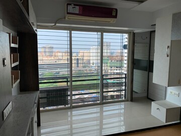 2 BHK Apartment For Rent in K Raheja Interface Heights, Malad West