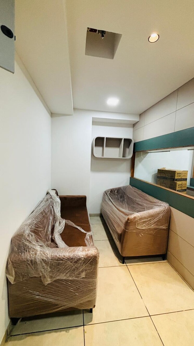 Team Area, kp-epitome Commercial Office Space 693 Sq.Ft. In Makarba Ahmedabad 8593715