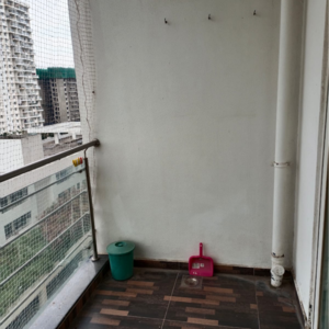 2.5 BHK Apartment For Sale in 33 Milestone, Mumbai Bangalore Highway