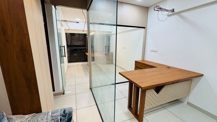 Team Area, kp-epitome Commercial Office Space 702 Sq.Ft. In Makarba Ahmedabad 8593699