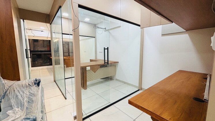 Other, kp-epitome Commercial Office Space 702 Sq.Ft. In Makarba Ahmedabad 8593699
