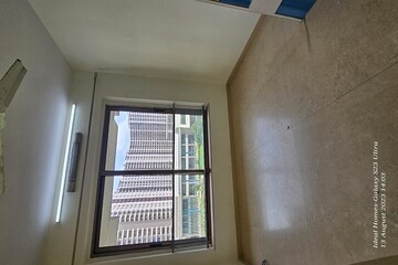 Room in 2 BHK Apartment at Kalpataru Aura, Ghatkopar West – for Rent