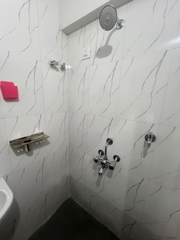 Bathroom, vastu-shanti 1 Bedroom 450 Sq.Ft. Apartment In Andheri East Mumbai 8593827