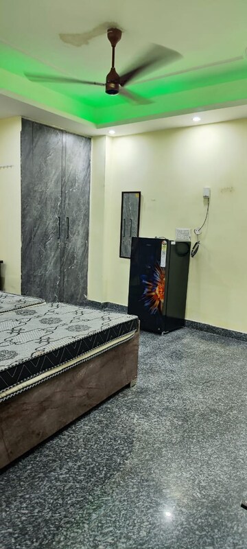 Studio Apartment For Rent in Katwaria Sarai