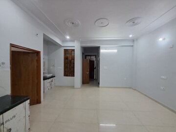 Room in 3 BHK Builder Floor at Indira Nagar – for Rent