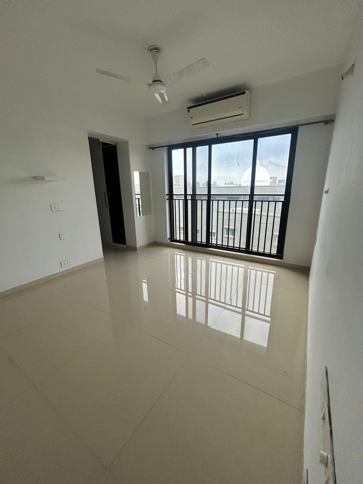 3 BHK + Extra Room Apartment For Rent in Kalpataru Primus Residence