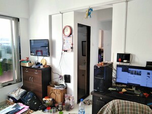 1 BHK Apartment For Sale in Goregaon West