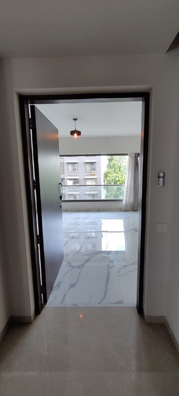 Bathroom in 4 BHK Apartment at Khar West – for Rent