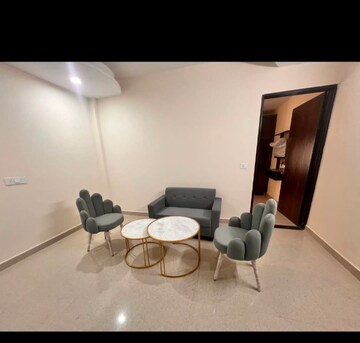 Master Bedroom in 2 BHK Builder Floor at SAS Tower, Sector 38 – for Rent