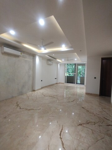 Bathroom in 3 BHK Builder Floor at Ansal Sushant Lok I, Sector 43 – for Sale
