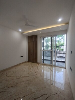 Room in 3 BHK Builder Floor at Ansal Sushant Lok I, Sector 43 – for Sale