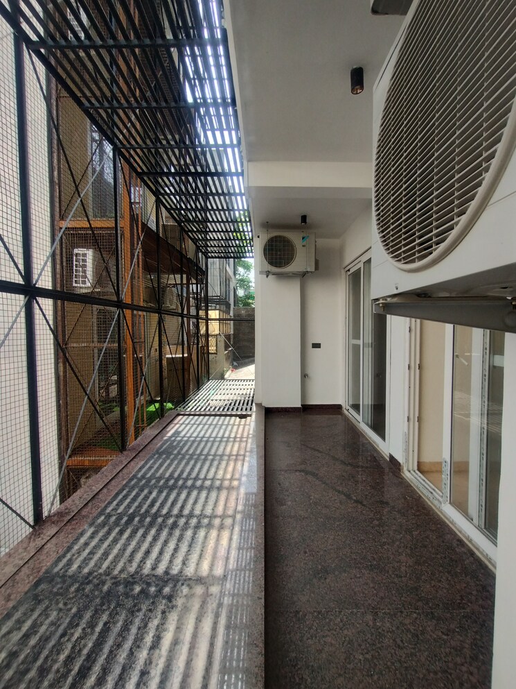 Exterior View, ansal-sushant-lok-i 3 Bedroom 215 Sq.Yd. Builder Floor In Sector 43 Gurgaon 8593949