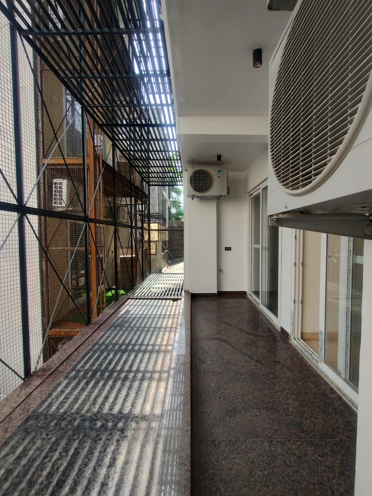 Exterior View, ansal-sushant-lok-i 3 Bedroom 215 Sq.Yd. Builder Floor In Sector 43 Gurgaon 8593949