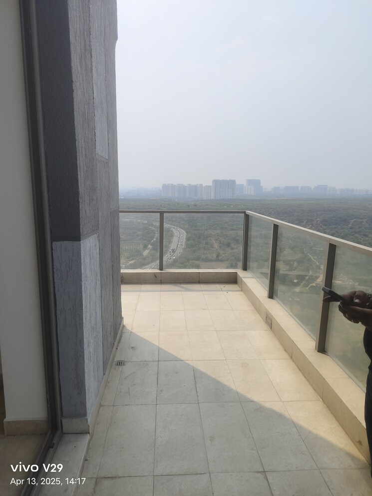 Balcony, paras-quartier 4 Bedroom 5350 Sq.Ft. Apartment In Gwal Pahari Gurgaon 8593953
