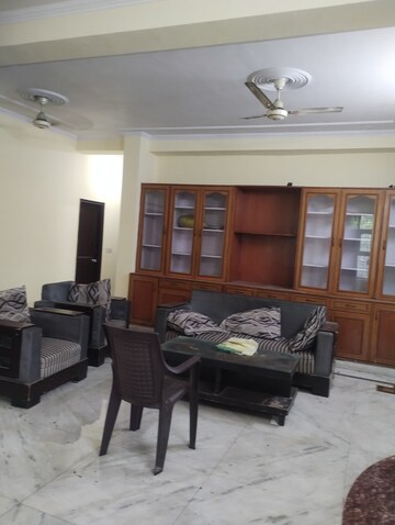 Living Room in 3 BHK Builder Floor at Ansal Sushant Lok I, Sector 43 – for Rent