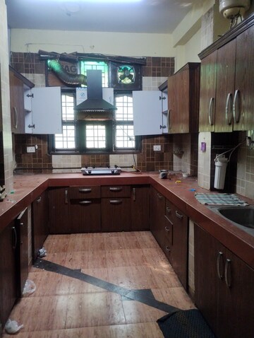 Kitchen in 3 BHK Builder Floor at Ansal Sushant Lok I, Sector 43 – for Rent