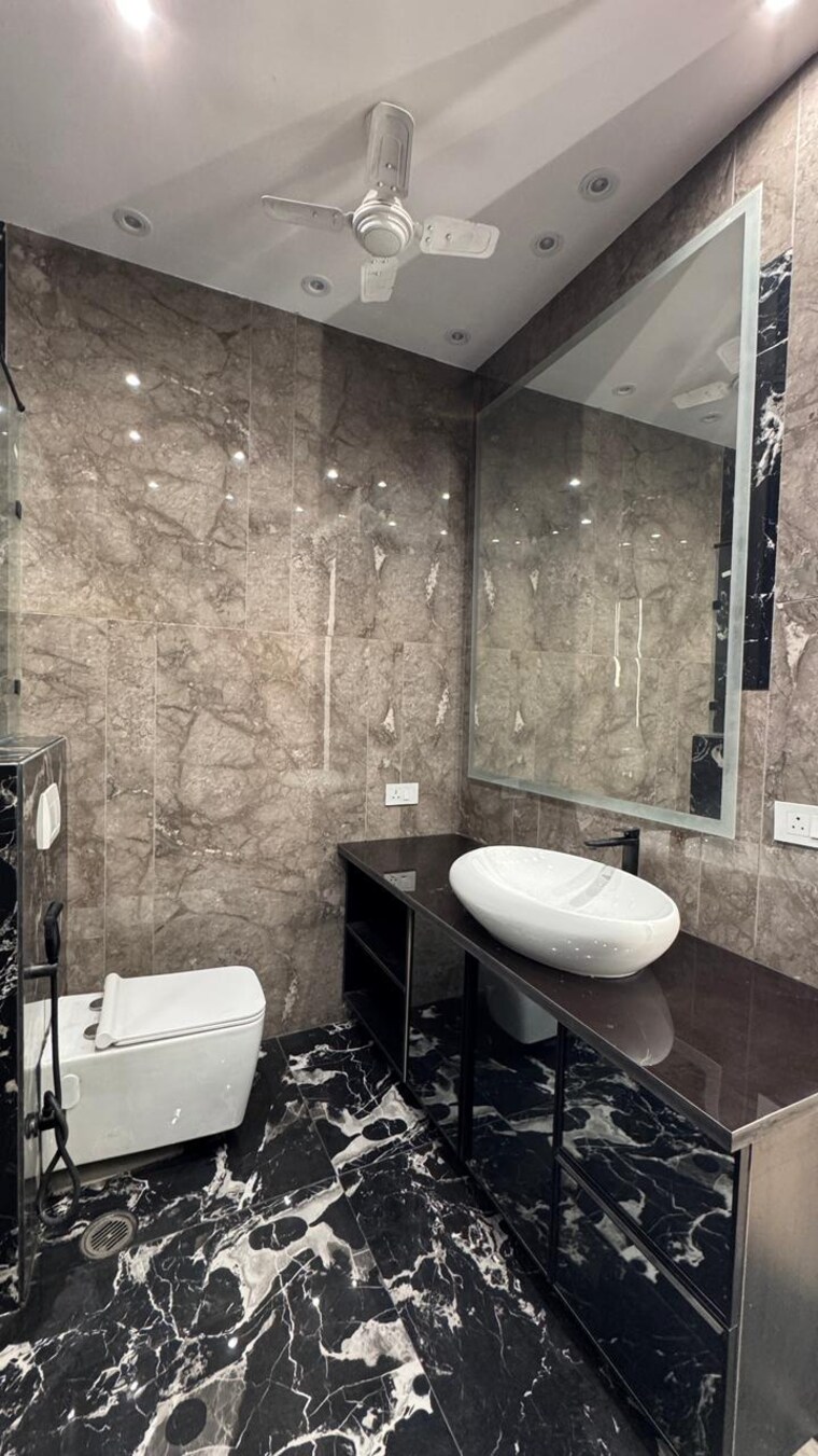 Bathroom, ansal-sushant-lok-i 3 Bedroom 215 Sq.Yd. Builder Floor In Sector 43 Gurgaon 8593969