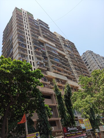 2 BHK Apartment For Rent in Shah Arcade III, Malad East