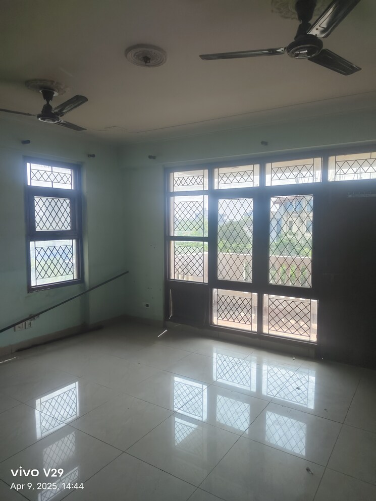 Room, dlf-exclusive-floors 3 Bedroom 1500 Sq.Ft. Apartment In Sector 53 Gurgaon 8593977