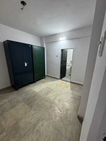 Room in 4 BHK Villa at Flooring House, Wagle Industrial Estate – for Sale