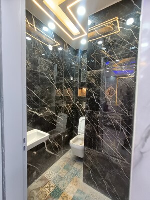 Parking in 3 BHK Builder Floor at Uttam Nagar West – for Sale