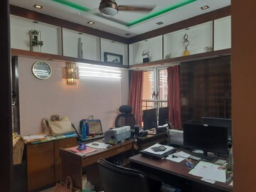 Furnished Amenities in 3 BHK Apartment at Kolkatta Gpo – for Sale