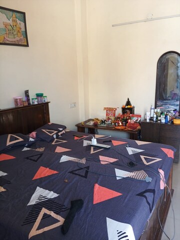 Master Bedroom in Studio Apartment at Sushma Green vista, Ghazipur – for Rent