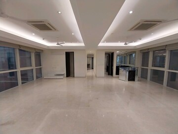 Room in 4 BHK Apartment at Indiabulls Sky, Lower Parel – for Sale