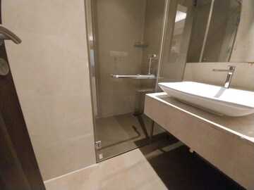Bathroom in 4 BHK Apartment at Indiabulls Sky, Lower Parel – for Sale