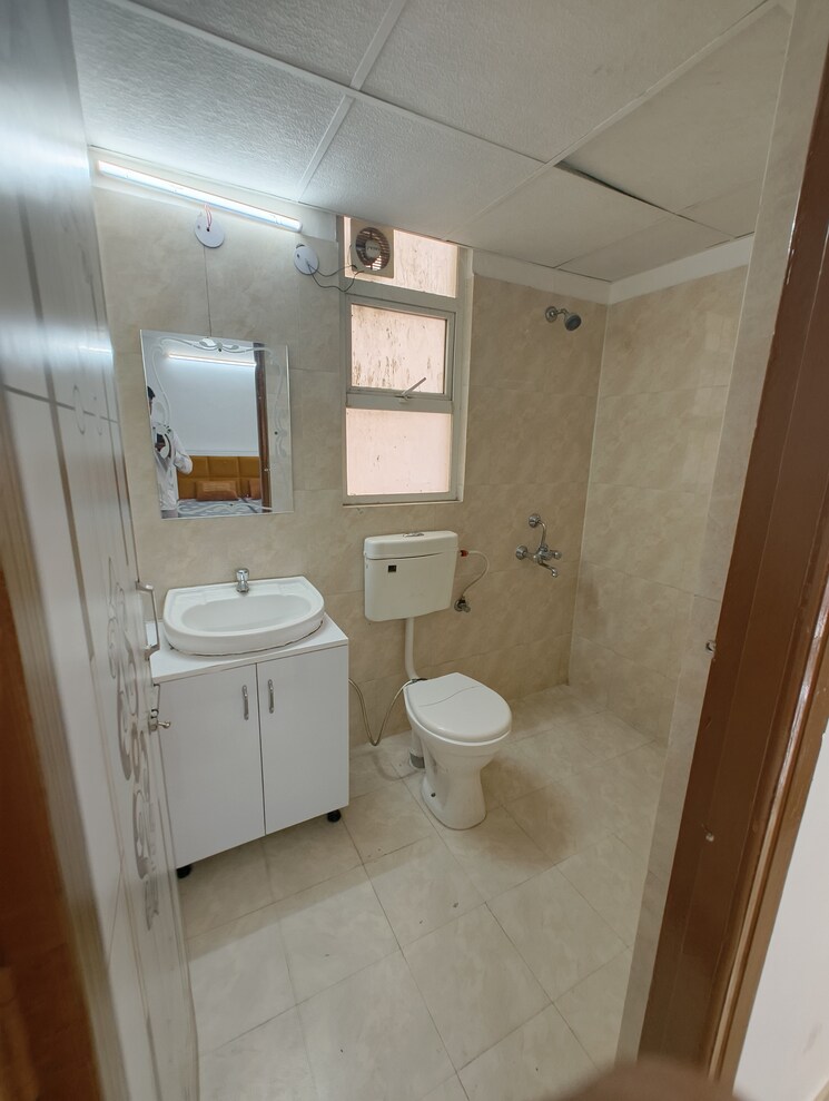 Bathroom, avl-36-gurgaon 2 Bedroom 606 Sq.Ft. Apartment In Sector 36 Gurgaon 8594132