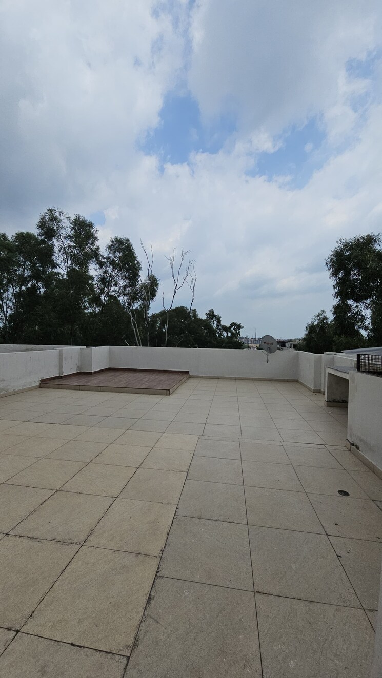 Swimming Pool, green-valley-residencia 3 Bedroom 1737 Sq.Ft. Apartment In Ghazipur Zirakpur 8594138