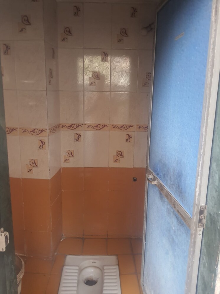 Bathroom, brindavan 1 RK 300 Sq.Ft. Independent House In Kalina Mumbai 8594252