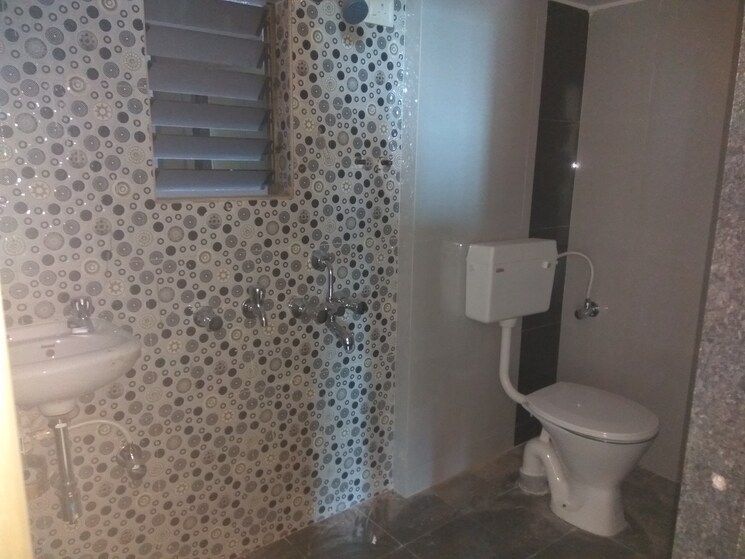 Bathroom, aristone-vasudev-paradise 2 Bedroom 582 Sq.Ft. Apartment In Mira Road Thane 8594281