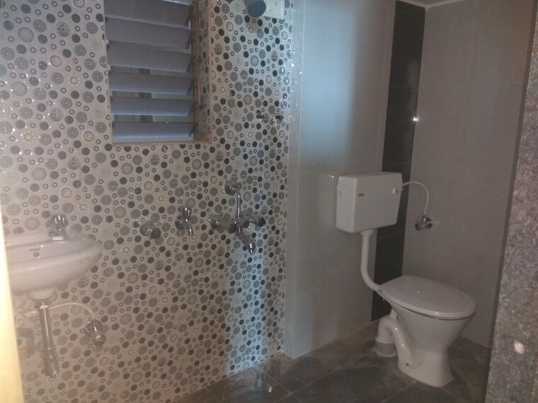 Bathroom, aristone-vasudev-paradise 2 Bedroom 582 Sq.Ft. Apartment In Mira Road Thane 8594281