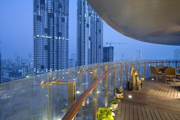 Swimming Pool in 4 BHK Apartment at Lodha World View, Worli – for Sale