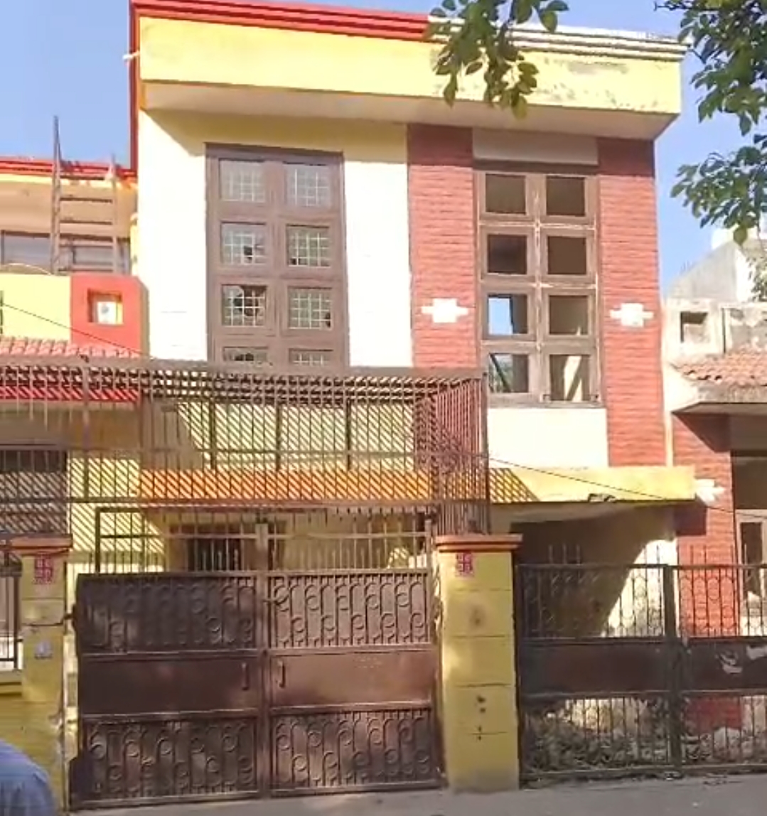 6 BHK Independent House For Sale in Xu Ii 