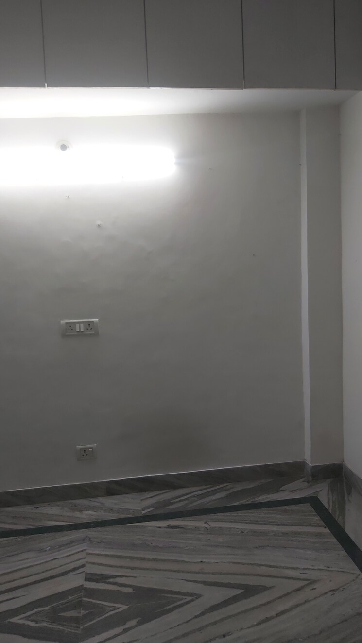 Room, mayur vihar 1.5 Bedroom 450 Sq.Ft. Builder Floor In Mayur Vihar Delhi 8594311