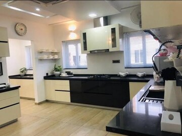 Kitchen in 3.5 BHK Villa at Vatika Signature Two, Sector 82 – for Rent