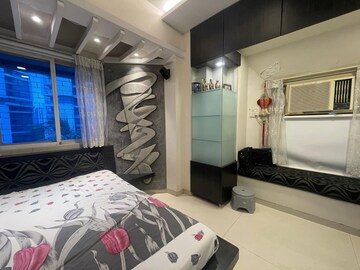Bedroom in 3.5 BHK Apartment at Juhu Pearl, Juhu – for Rent